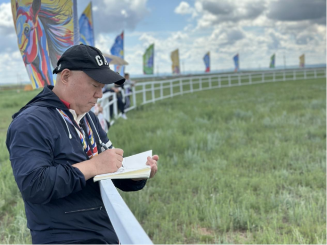 “走遍中国”写生那达慕:探寻草原文化密码